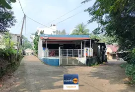 Dijual bangungan dan barang2 bekas minimarket.