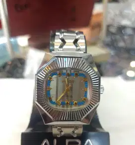 Jam tangan taon 70an mesin kuning hantu laut emas mesin ori merk wing