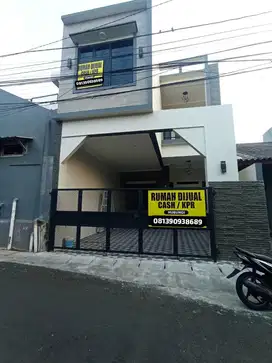 DIJUAL RUMAH DI CIJANTUNG JAKARTA TIMUR