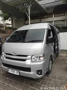 Sewa Hiace harian / mingguan + driver