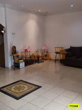 Di Jual Rumah 2 Lantai rapih Siap Huni di Legenda Wisata