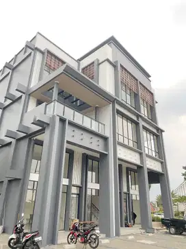 Ruko di Gading Serpong Lansung Hadap Jalan