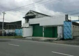 Gudang dan Toko Strategis Dekat Pintu Tol Klodran Solo