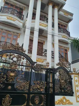 Rumah Sultan Design Classic Lokasi Strategis Daerah Tebet Manggarai