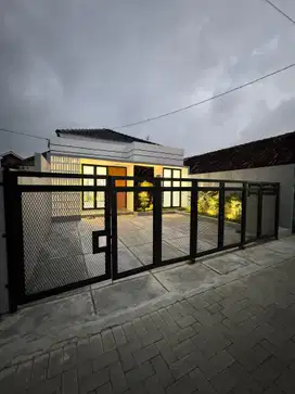 Rumah Mungil 1 Lantai Model Industrial