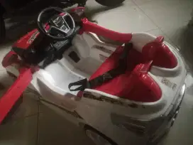 Mobil Aki Anak - Anak