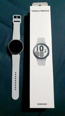 Jual Samsung Galaxy Watch 4 (44mm) Bonus 3 strap