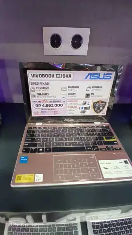 Promo laptop ASUS VIVOBOOK E210KA