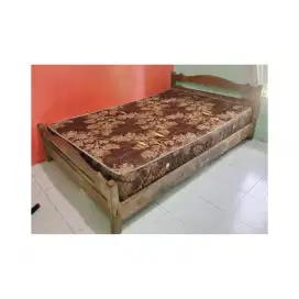 Dipan Kayu Jati Lawas & Springbed Central