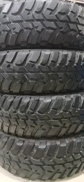 FS DUNLOP GRANTREK MT2 265/75/16 85%