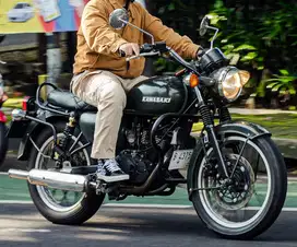 Dijual motor Kawasaki W175 SE tahun 2018. Kondisi Terawast!