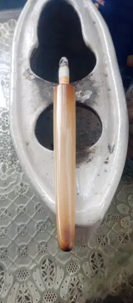 Pipa rokok gurih nikmat