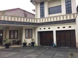 Rumah dgn kolam renang di Ampera - Cilandak - Jaksel