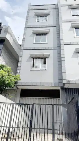 Disewakan Ruko 4 Setengah Lantai di Cideng Jakarta Pusat