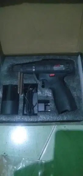 Mesin Bor listrik baterai