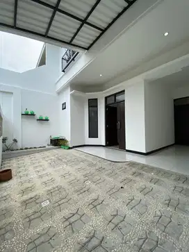 Dijual Rumah di Mampang Prapatan Jakarta Selatan siap huni