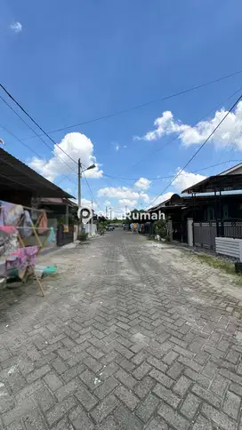 DIJUAL RUMAH JALAN GATOT SUBROTO KM 10,5 KOMPLEK GRAND GADING MUTIARA