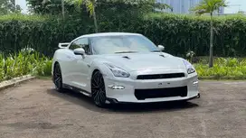 Nissan GT-R GTR 3.8 Premium Edition R35 AWD AT White Black 2025/2026