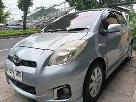 Toyota yaris e matic dp 3jt tahun 2012