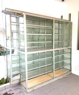 Etalase full kaca 2meter x 2meter
