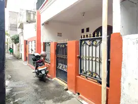 Rumah Siap Huni 2+1 KT di Otista, Jaktim Akses Mudah, Harga Terjangkau