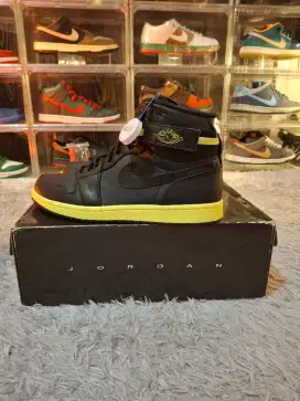 AIR JORDAN RETRO 1 HIGH STRAP VOLTAGE YELLOW 2009 VVNDS SIZE 45