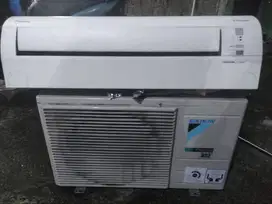ac daikin 1/2 pk