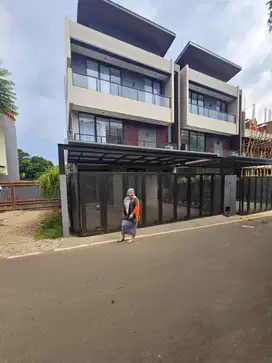 Rumah Dijual Jagakarsa. Jalan 2 Mobil, UNIT Baru & READY