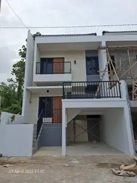 Beli Rumah Balcony Baru Rasa Beli Villa Pribadi di Banyumanik Semarang