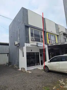 Central Bisnis District Blok Tk -2 No 6 Kel Kandangan Kec  Benowo Kota