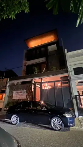 Brand New House 5 menit ke Pondok Indah Mall dekat dengan akses toll
