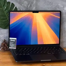 Laptop Apple Macbook Air 13 Inch M3 2024 | Gaming - Desain