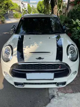 Dijual Mini Cooper S 5 Doors 2015 F56