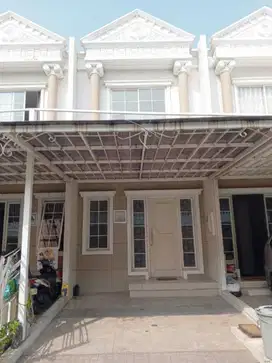 Rumah Bagus Di Green Lake City Luas 4x15m 2 Lantai Berikut AC 3 Unit