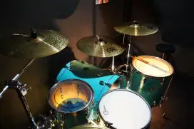 Drum Akustik Fullset sesuai gambar