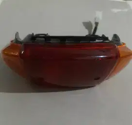 Lampu belakang honda supra 100 lama.