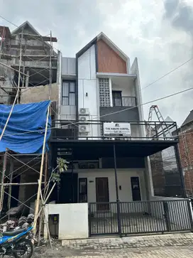Dijual Cepat Rumah Kost Ready 14 Kamar Furnish dekat Kampus UB Malang
