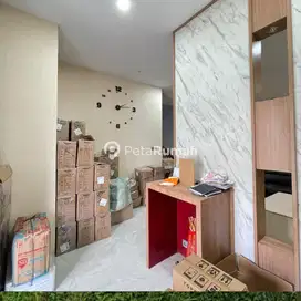 DIJUAL VILLA JALAN PANGLIMA DENAI KOMPLEK HALTON PALACE  (Indra)