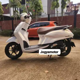 Yamaha grand filano lux th 2023 plat depok