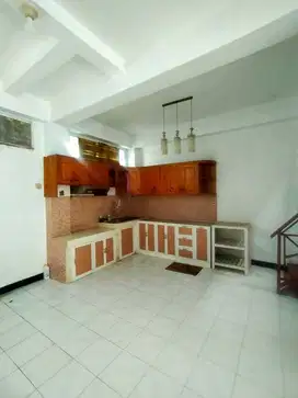 Dikontrakan rumah Srondol dkt Kampus Undip Tembalang