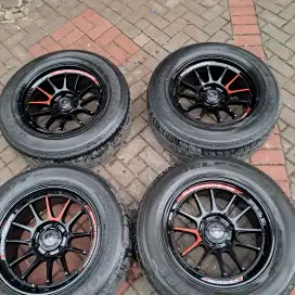 Velg venom 5 ring 18x9 6x139,7 ET 0 ban 265/60 R18 fortuner pajero