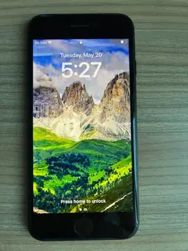 iPhone SE 3 64gb Midnight (black) resmi dari iBox