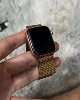 Apple Watch Series 5 40mm Gold
