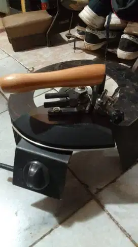 Di jual aja setrika uap