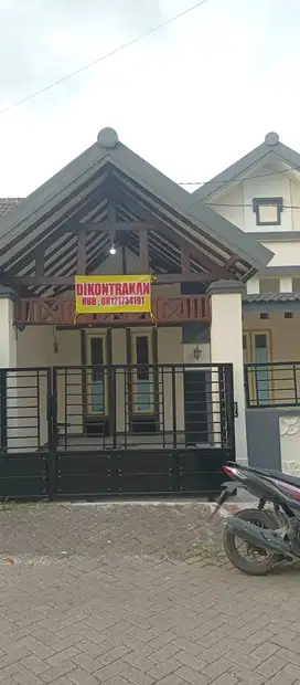 Dikontrakkan.. rumah murah.. Strategis