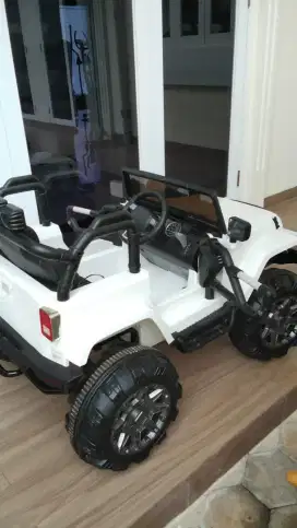 Mobil aki junior  jeep rubicon me 0905