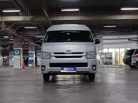 Toyota Hiace 2.5 Commuter Line Manual 2022 Km 42rb Tangan 1