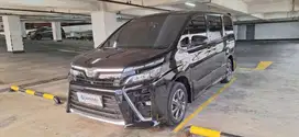 [OLXMOBBI] Low Angs Toyota Voxy 2.0 Bensin-AT 2017 SZO B