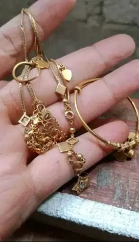 Assalamualaikum bapak/ibu saya dari toko mas menerima jual beli emas