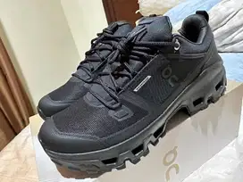 On Cloudrock Full Black EU44 BNIB